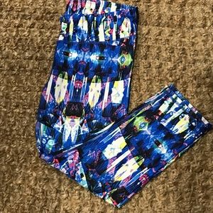 Fabletics Blue Patterned Legging size Small